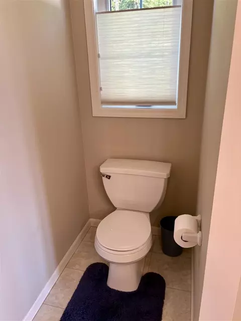 Bath - 4760 Queens, Gladwin, MI 48624 photo 3 of 6