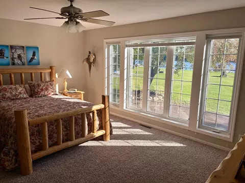 Bedroom - 4760 Queens, Gladwin, MI 48624 photo 1 of 9