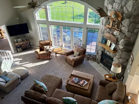 Living - 4760 Queens, Gladwin, MI 48624 photo 9 of 9