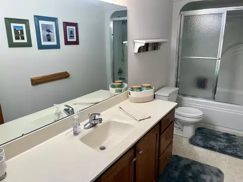Bath - 4760 Queens, Gladwin, MI 48624 photo 6 of 6