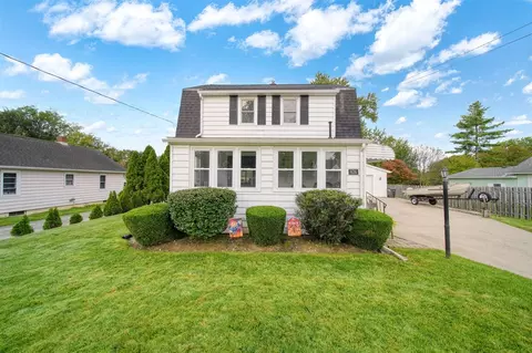 Exterior - 826 Concord, Jackson, MI 49202 photo 10 of 20