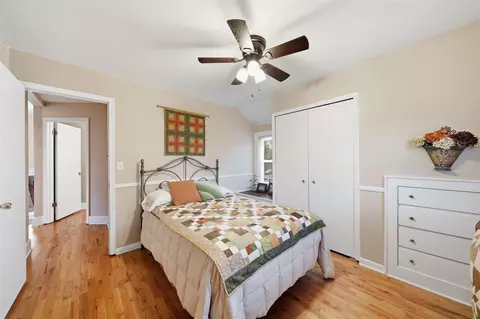 Bedroom - 826 Concord, Jackson, MI 49202 photo 2 of 5