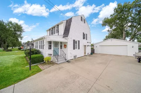 Exterior - 826 Concord, Jackson, MI 49202 photo 5 of 20