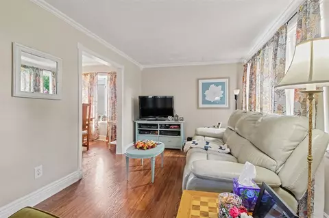Living - 3165 4th, Monroe, MI 48162 photo 2 of 2