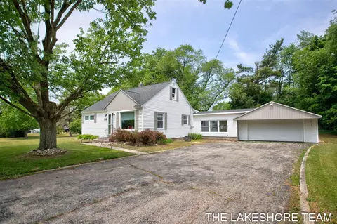 14581 Riley, Holland, MI 49424
