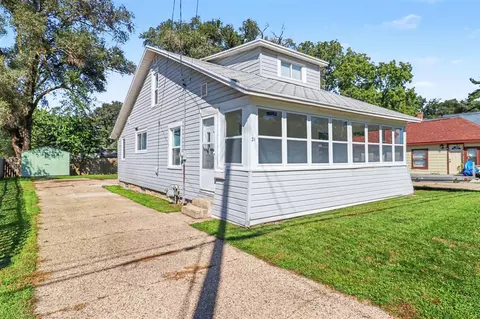 21 Frontenac, Wyoming, MI 49548