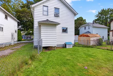 Exterior - 704 Orange, Jackson, MI 49202 photo 3 of 6