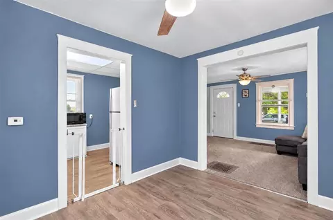 Entry Way - 704 Orange, Jackson, MI 49202 photo 1 of 2