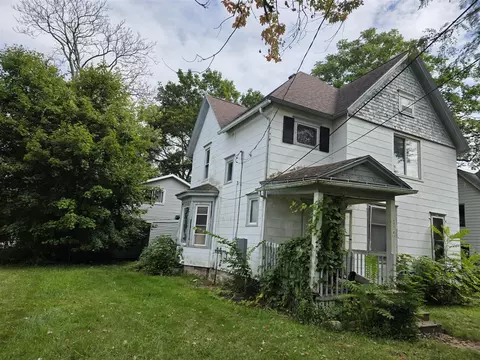 943 Chittock, Jackson, MI 49203 photo 3