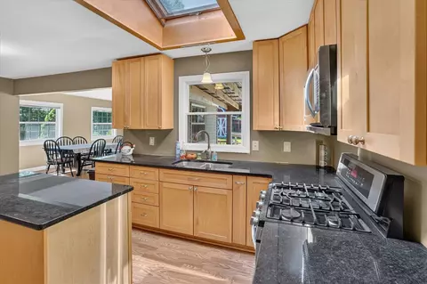 Kitchen - 630 Gilbert, Jackson, MI 49202 photo 4 of 5