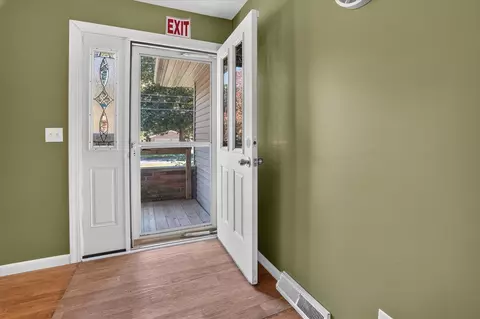 Entry Way - 630 Gilbert, Jackson, MI 49202 photo 1 of 1