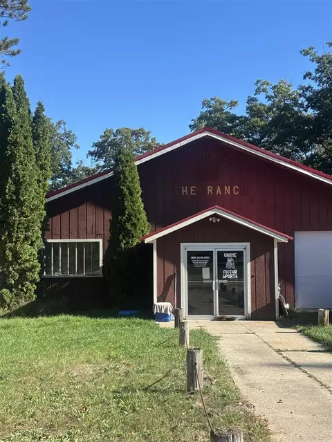 9051 N Woodbridge, Bitely, MI 49309