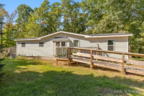 14075 Hanna, Cedar Springs, MI 49319