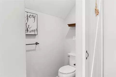 Bath - 6375 Morgan, Osseo, MI 49266 photo 5 of 6