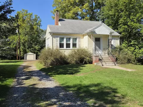 1568 S Crown, Westland, MI 48186