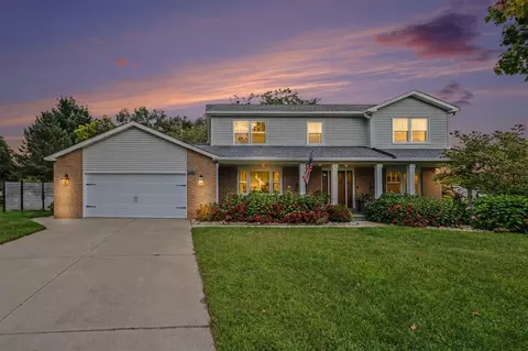 730 Lincoln Pnes, Saint Joseph, MI 49085