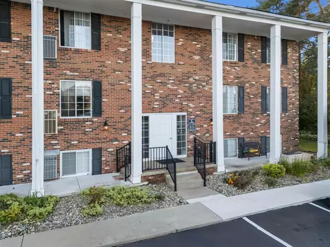 515 W Highland #E6, Howell, MI 48843