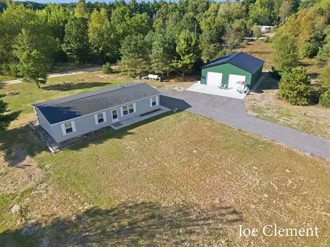 5600 W Limbaugh, Fremont, MI 49412