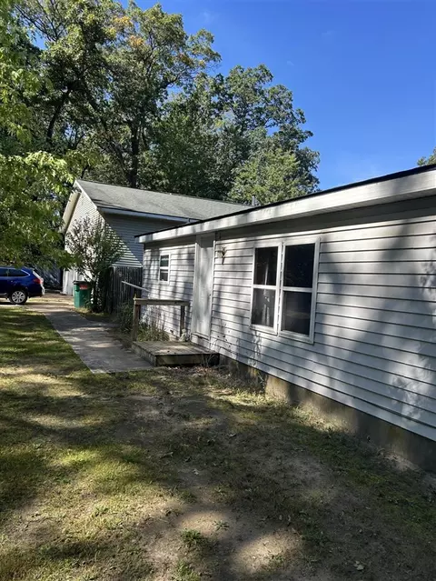 5281 123rd, Fennville, MI 49408