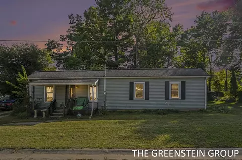 102 Della, Allegan, MI 49010