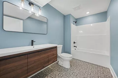 Bath - 740 Crawford, Belding, MI 48809 photo 2 of 2