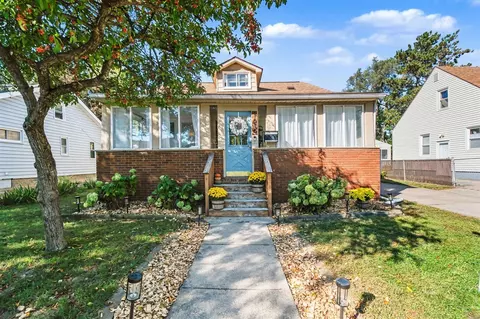 1616 Albany, Ferndale, MI 48220