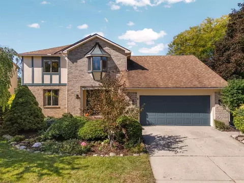 612 Burr Oak, Ann Arbor, MI 48103