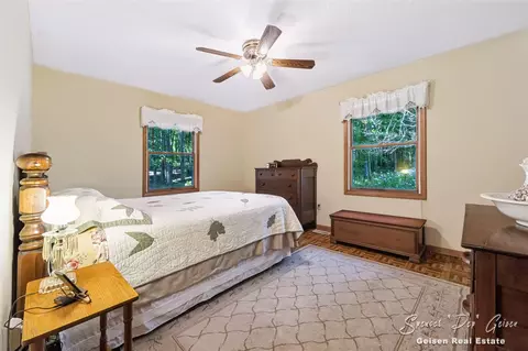 Bedroom - 5236 N Whites Brg, Belding, MI 48809 photo 1 of 4