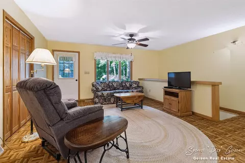 Living - 5236 N Whites Brg, Belding, MI 48809 photo 2 of 4