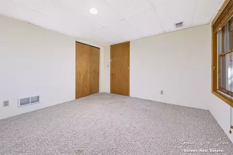 Bedroom - 5236 N Whites Brg, Belding, MI 48809 photo 4 of 4