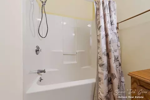 Bath - 5236 N Whites Brg, Belding, MI 48809 photo 2 of 2
