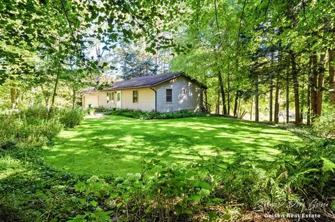 Exterior - 5236 N Whites Brg, Belding, MI 48809 photo 4 of 25
