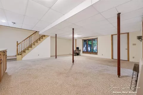 Living - 5236 N Whites Brg, Belding, MI 48809 photo 4 of 4