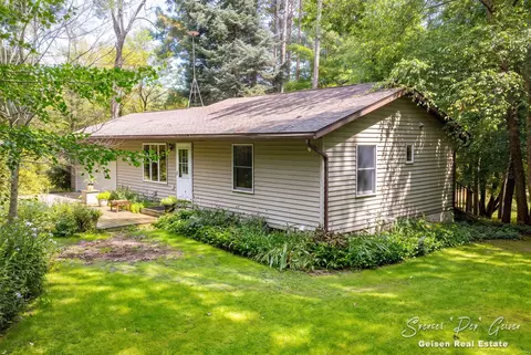 Exterior - 5236 N Whites Brg, Belding, MI 48809 photo 5 of 25