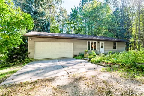 Exterior - 5236 N Whites Brg, Belding, MI 48809 photo 7 of 25