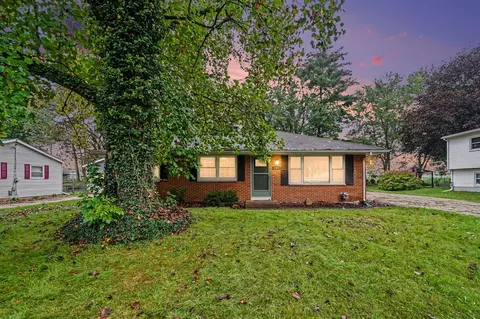 2223 Cumberland, Kalamazoo, MI 49006