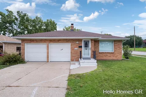 1135 Carrier Crk, Grand Rapids, MI 49503