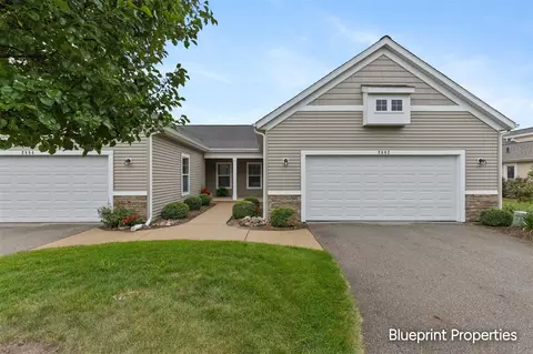 2882 Grand Isle #18, Belmont, MI 49306