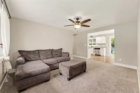 Living - 615 E Monroe, Jackson, MI 49202 photo 2 of 2