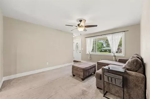 Living - 615 E Monroe, Jackson, MI 49202 photo 1 of 2
