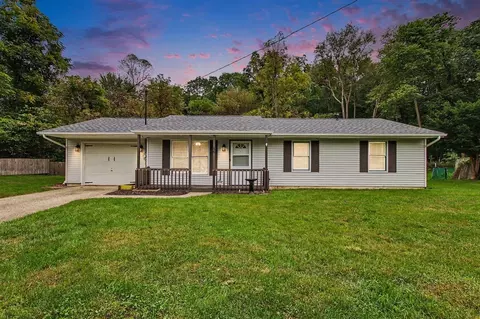 86 Hickory Nut, Springfield, MI 49037