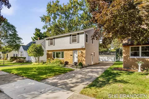 23 E 30th, Holland, MI 49423