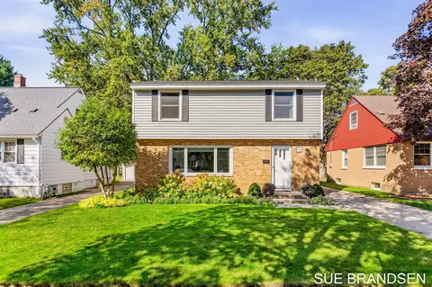 23 E 30th, Holland, MI 49423