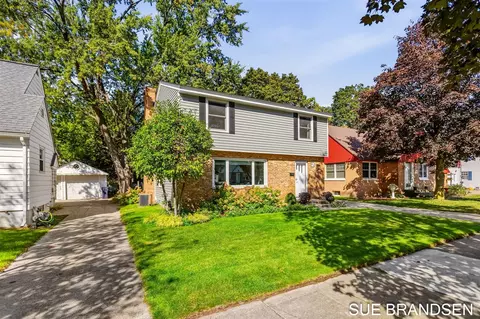 23 E 30th, Holland, MI 49423