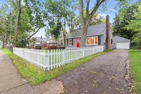 318 E Rouse, Lansing, MI 48910