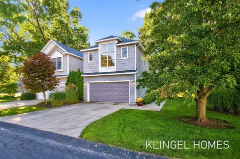 858 Bluff Crk, Grand Haven, MI 49417