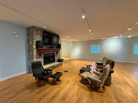 Living - 369 Weiser, Niles, MI 49120 photo 4 of 5