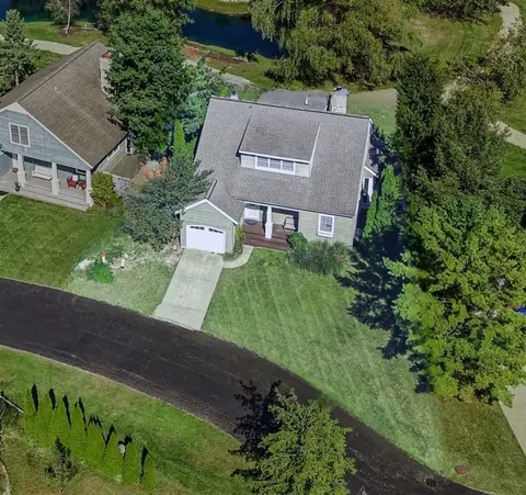 7 Pond #7, New Buffalo, MI 49117