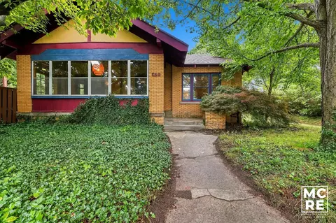 160 Burr Oak, Grand Rapids, MI 49505
