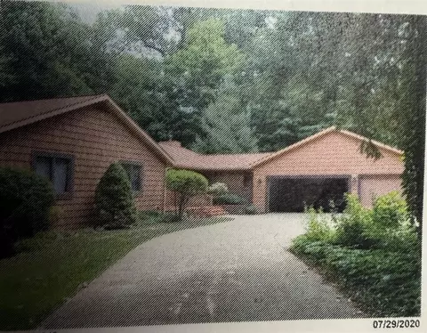 2466 Signal Hl, Kalamazoo, MI 49009